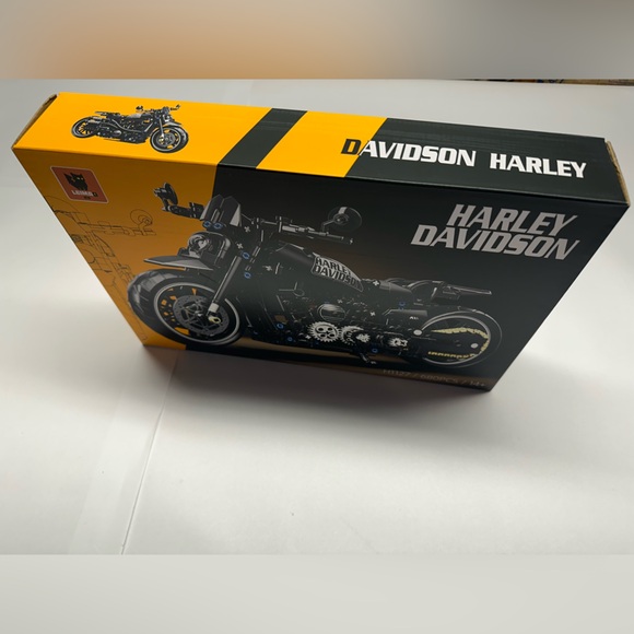 Motorcycle Building Block Model Brick Vehicle Toy Set BRAND NEW in Box 1:8 Scale - Picture 4 of 4